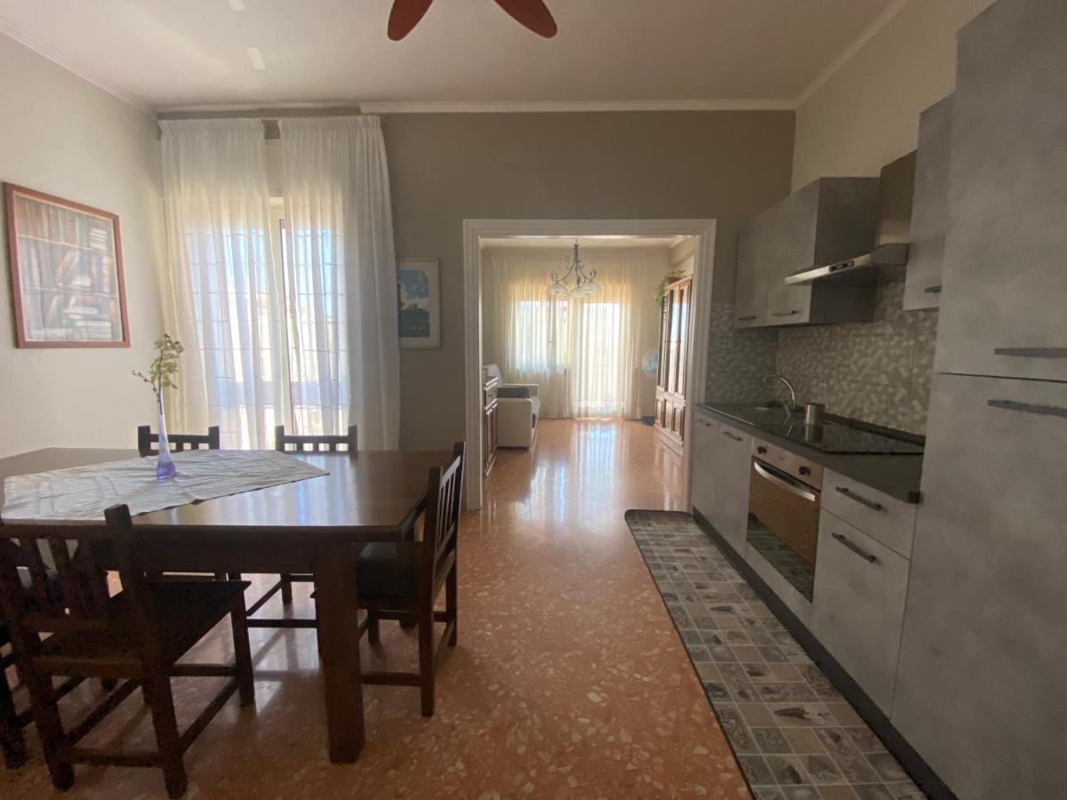 Sweet Emma Acomodação com café da manhã Caserta Exterior foto